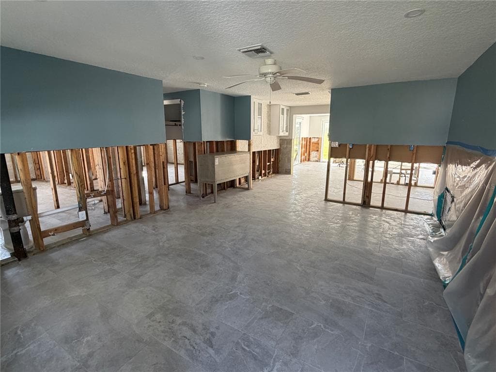 5428 DENVER STREET NE - Interior/Exterior Photo 5 - ST PETERSBURG, FL