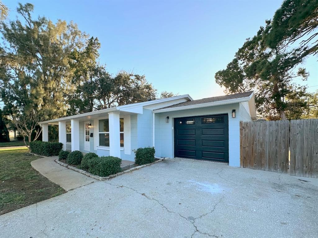 4700 CHANCELLOR STREET NE - Interior/Exterior Photo 2 - ST PETERSBURG, FL