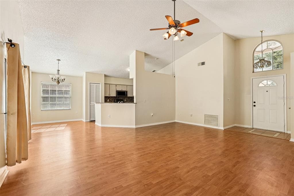 615 OAKPOINT CIRCLE - Interior/Exterior Photo 5 - DAVENPORT, FL