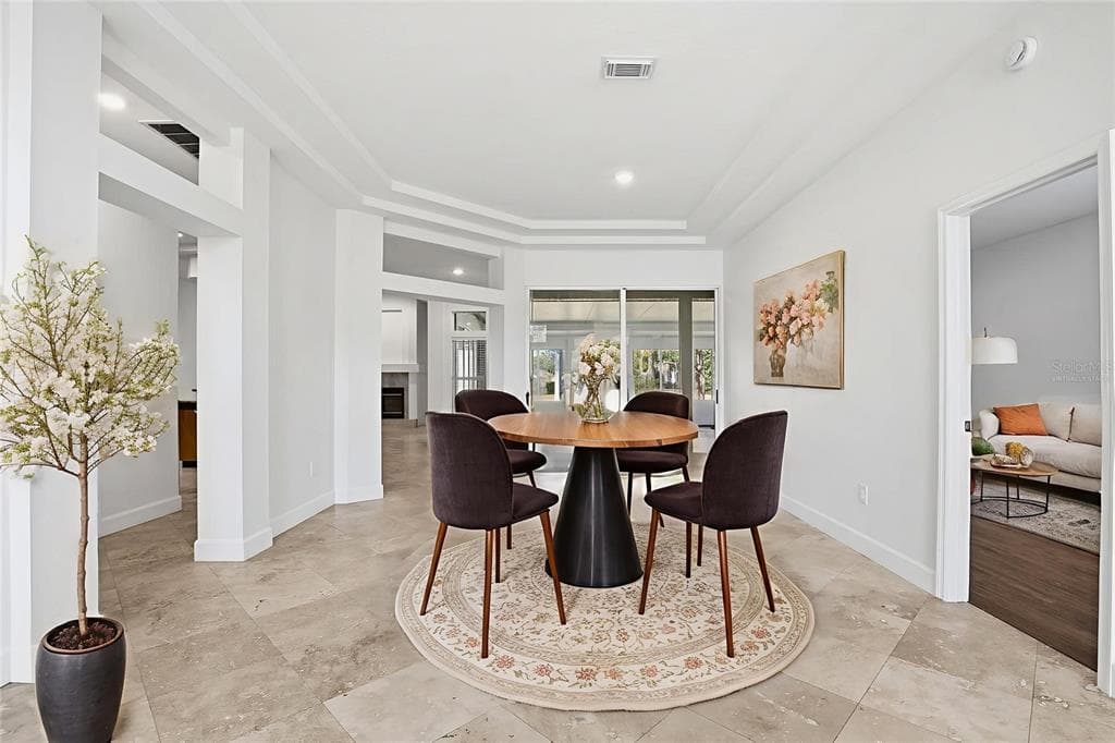 18804 FOREST GLEN COURT - Interior/Exterior Photo 4 - TAMPA, FL