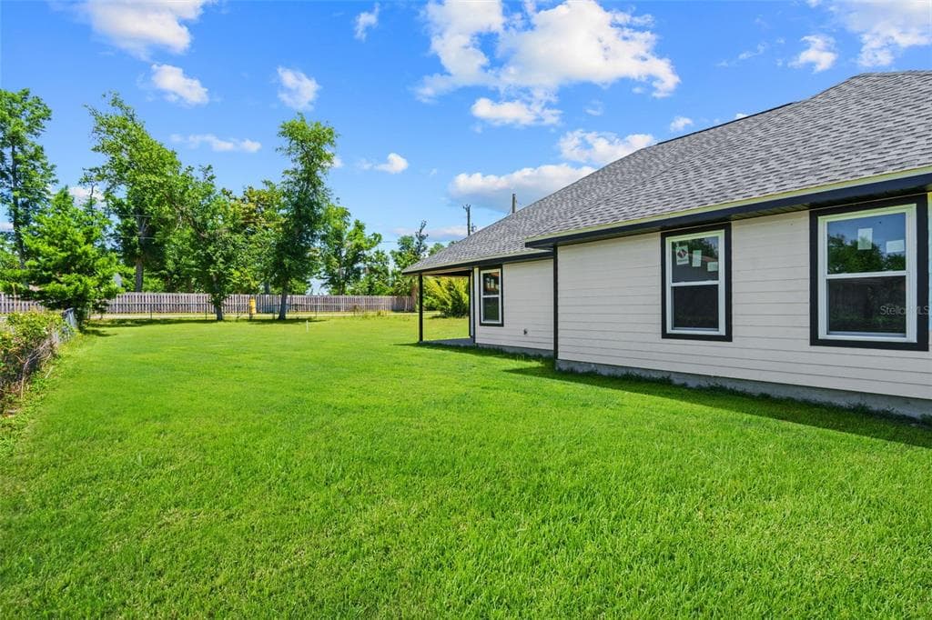 8823 SEMINOLE STREET - Interior/Exterior Photo 5 - YOUNGSTOWN, FL