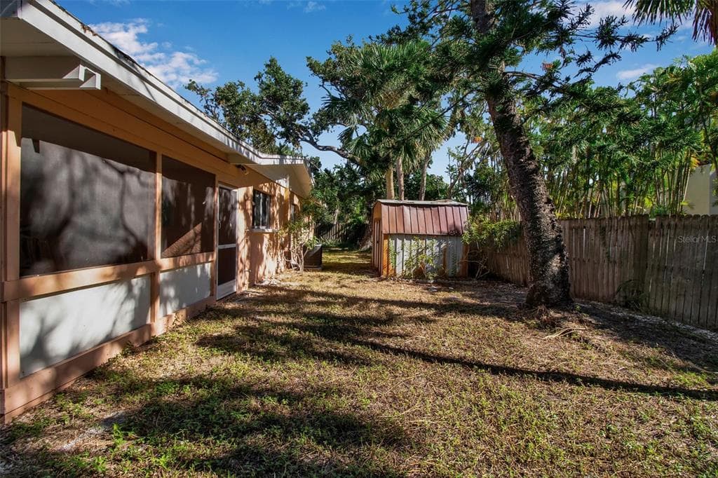 144 GARDEN LANE - Interior/Exterior Photo 5 - SARASOTA, FL