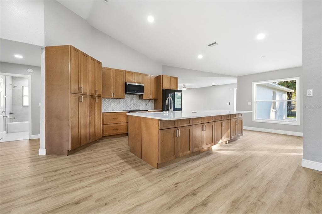 3307 SE 18TH COURT - Interior/Exterior Photo 4 - OCALA, FL