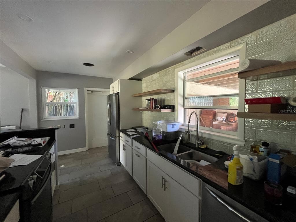 412 W LAKE SUMMIT DRIVE - Interior/Exterior Photo 4 - WINTER HAVEN, FL