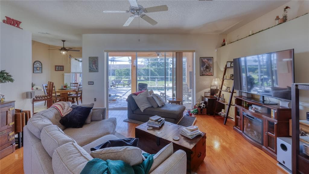 null - Interior/Exterior Photo 5 - SPRING HILL, FL