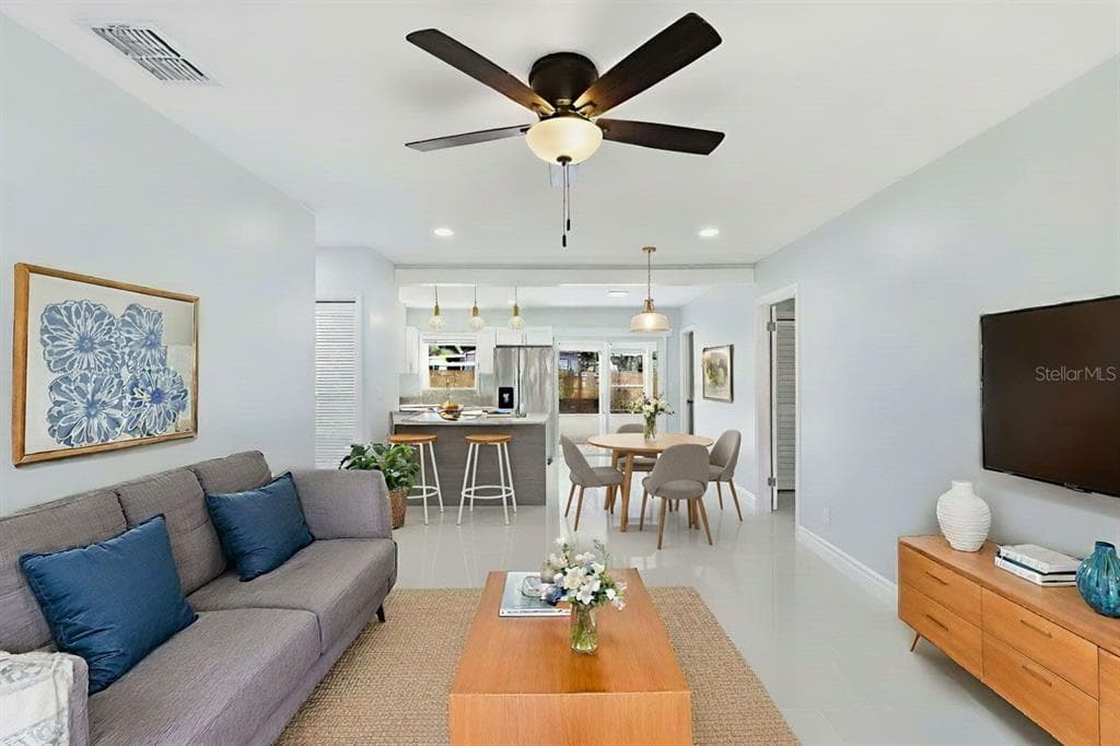 112 FLORAL DRIVE - Interior/Exterior Photo 3 - TAMPA, FL