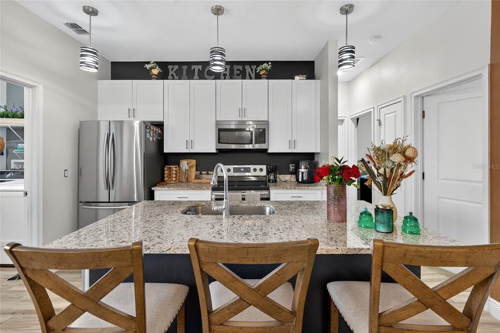 1664 REDFIN DRIVE - Interior/Exterior Photo 5 - KISSIMMEE, FL