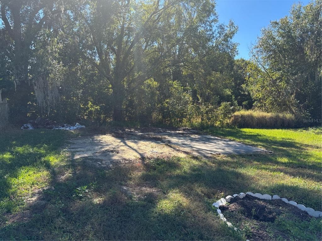 7114 SHEFFIELD DRIVE - Interior/Exterior Photo 5 - LAKELAND, FL