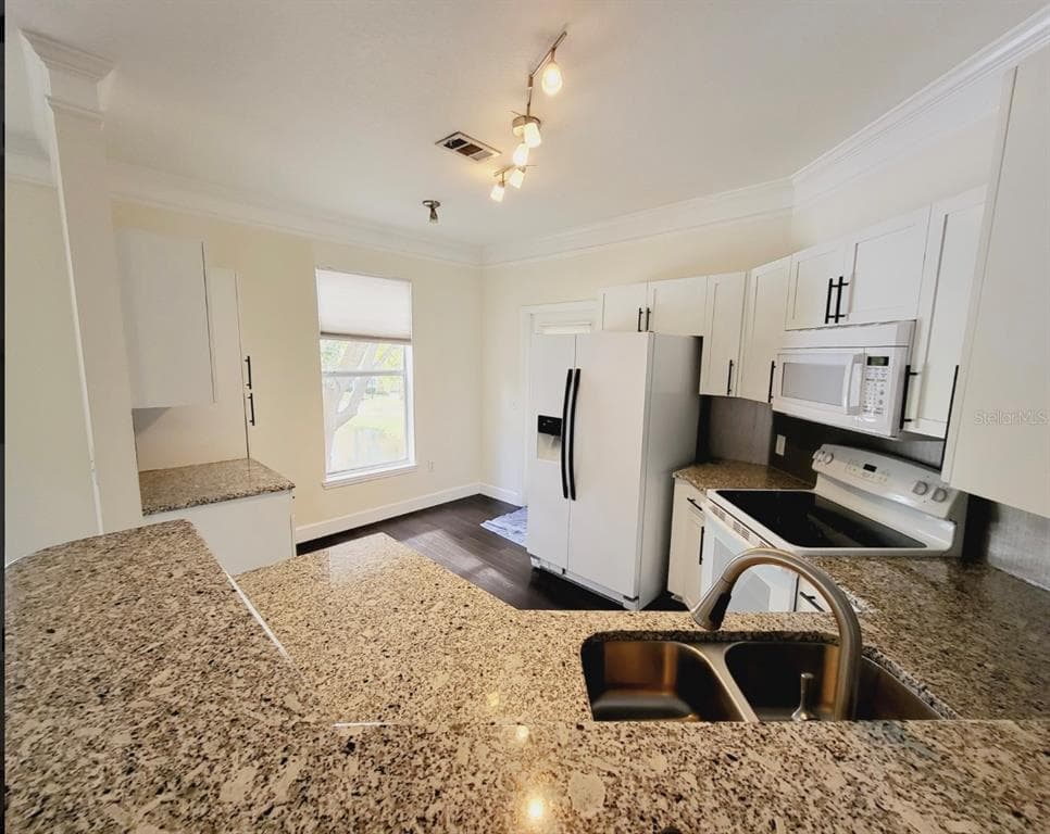 8843 VILLA VIEW CIRCLE UNIT 207 - Interior/Exterior Photo 3 - ORLANDO, FL